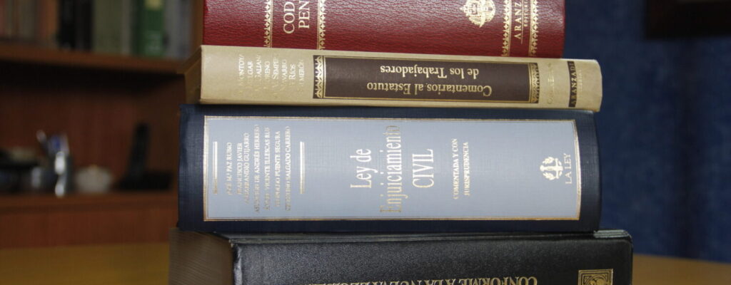 Libros utilizados durante el Servicio de asesoría fiscal y contable en Barcelona